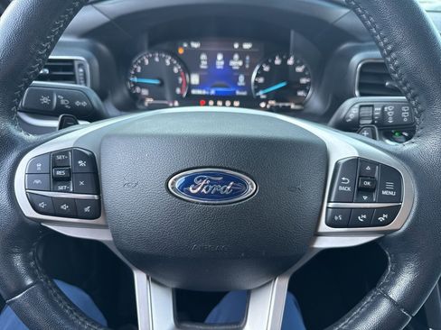 Used 2021 Ford Explorer XLT w/ Equipment Group 202A image 15