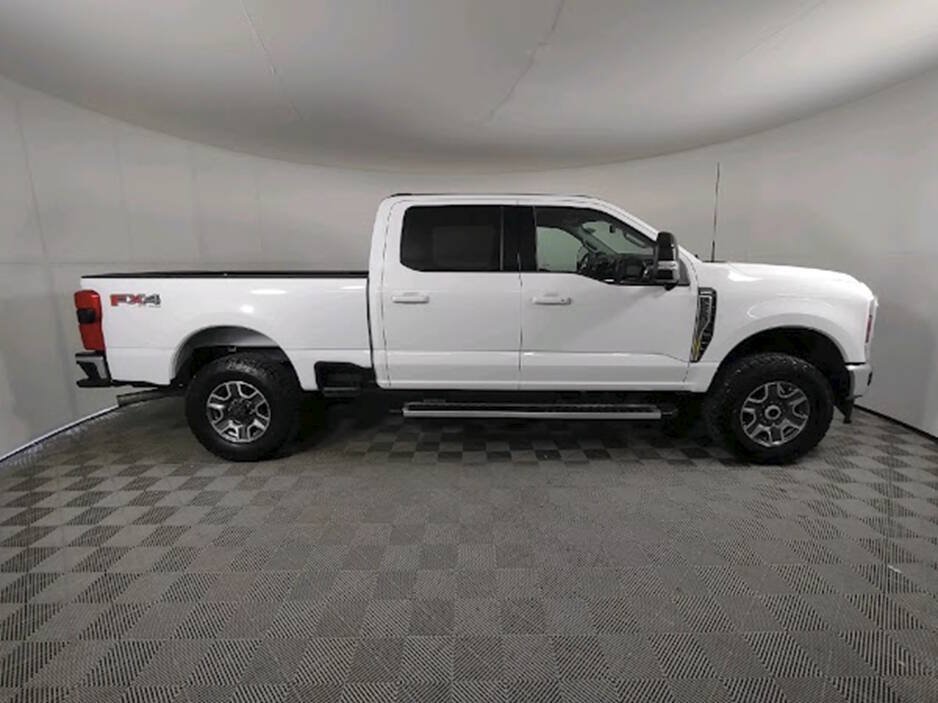Used 2024 Ford F250 Lariat w/ FX4 Off-Road Package AWD/4WD image 11