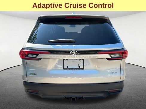 Used 2026 Toyota Grand Highlander AWD image 10