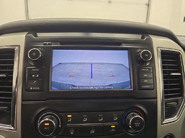 Used 2019 Nissan Titan SV AWD/4WD image 23