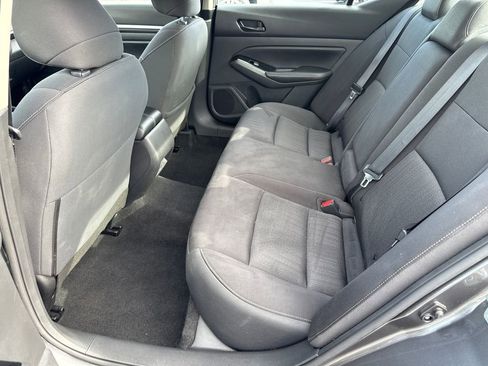 Used 2023 Nissan Altima 2.5 SV FWD image 17