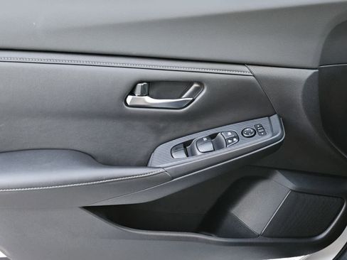 Used 2021 Nissan Sentra SV image 16