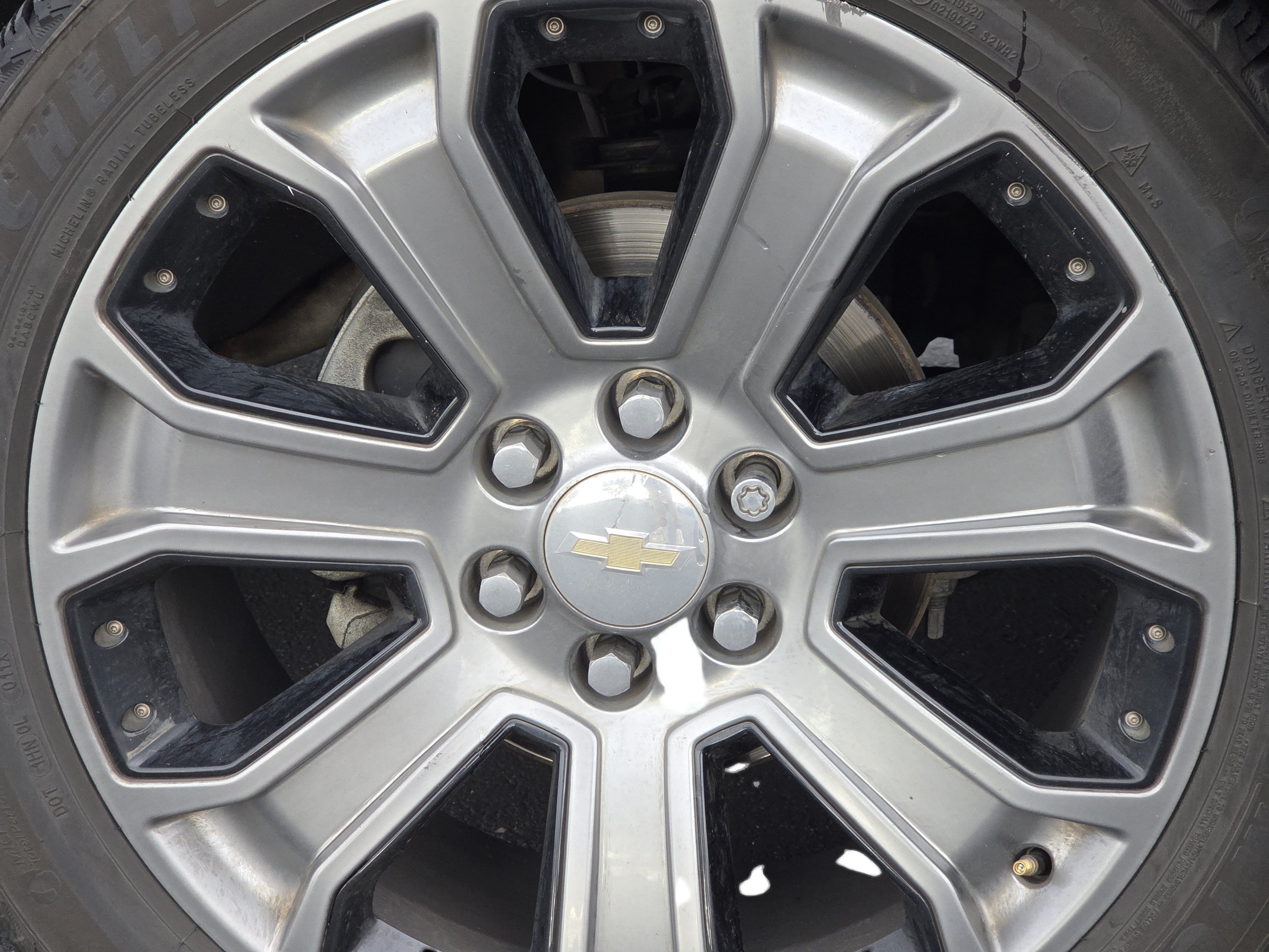 Used 2019 Chevrolet Suburban Premier AWD/4WD image 17