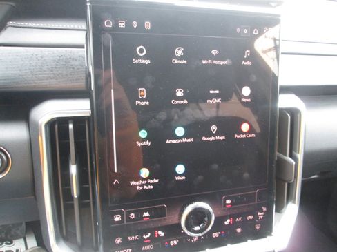 Certified 2025 GMC Acadia Elevation image 23