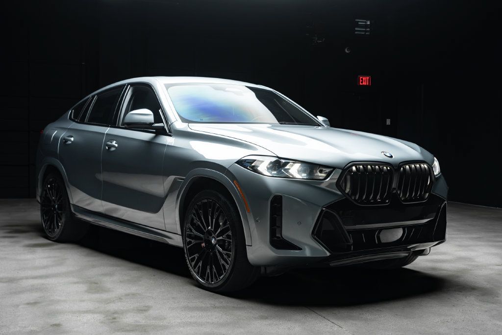 Used 2024 BMW X6 xDrive40i w/ Premium Package AWD/4WD image 8