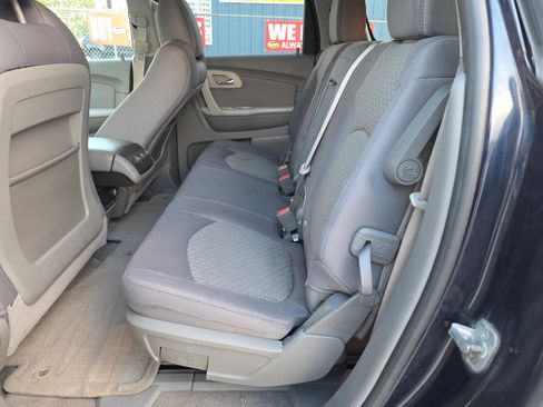 Used 2011 Chevrolet Traverse LS image 22
