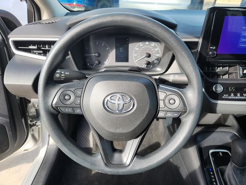 Used 2023 Toyota Corolla LE image 16