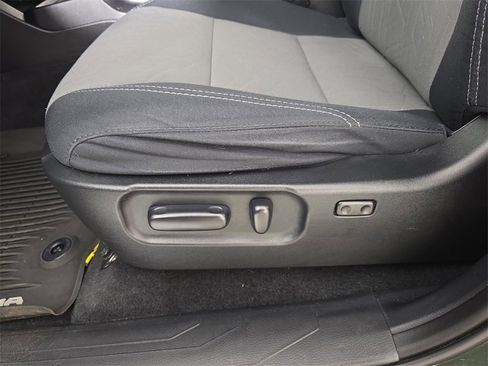 Used 2021 Toyota Tacoma TRD Off-Road image 20