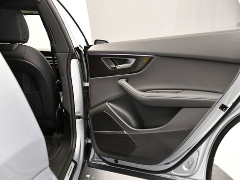 Used 2025 Audi Q8 Premium Plus image 49