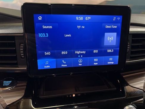 Used 2022 Ford Explorer Limited image 38