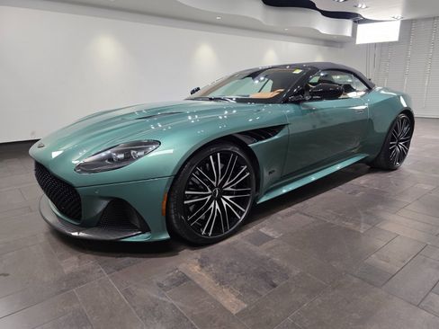 Used 2023 Aston Martin DBS Superleggera Volante image 27