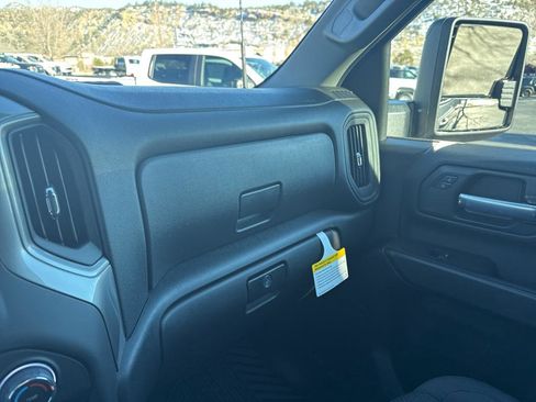 New 2026 Chevrolet Silverado 2500 Custom image 29