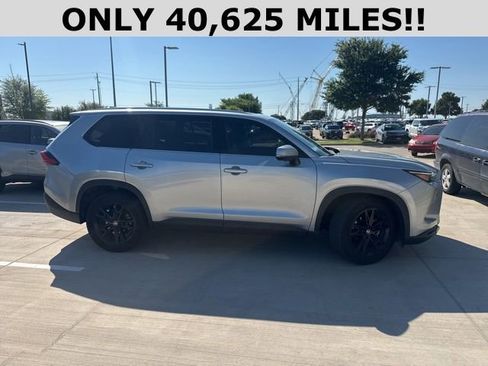 Used 2024 Toyota Grand Highlander FWD image 2
