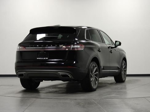Used 2022 Lincoln Nautilus Reserve w/ Equipment Group 201A AWD/4WD image 4