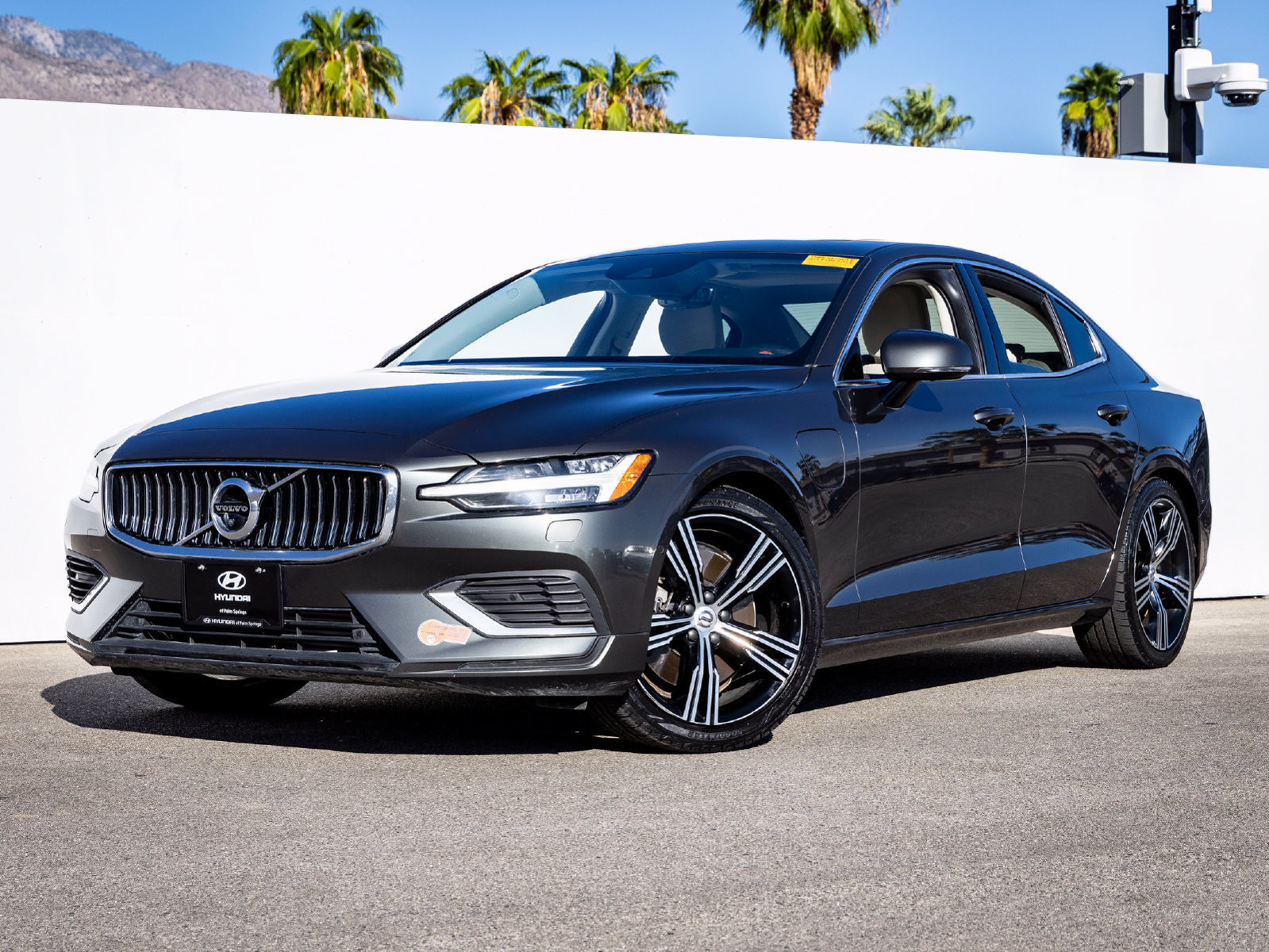 Used 2019 Volvo S60 T8 Inscription AWD/4WD image 1
