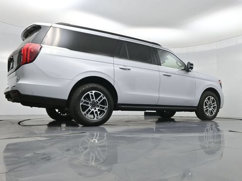 Used 2025 Ford Expedition Max Active AWD/4WD image 55