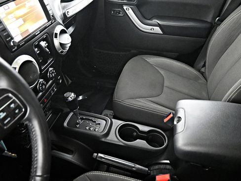 Used 2017 Jeep Wrangler Unlimited Sahara w/ Dual Top Group image 14