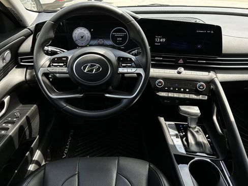 Used 2023 Hyundai Elantra Limited FWD image 13