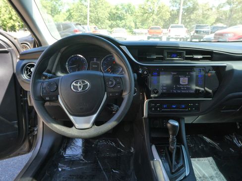 Used 2017 Toyota Corolla XLE FWD image 15