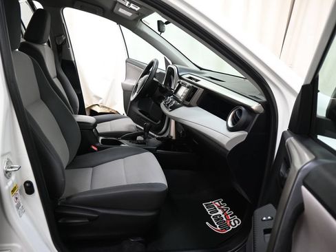 Used 2015 Toyota RAV4 LE AWD/4WD image 11