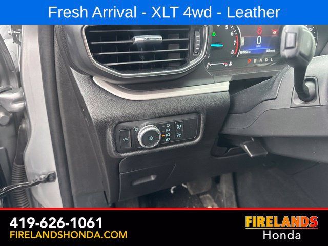 Used 2022 Ford Explorer XLT w/ Equipment Group 202A AWD/4WD image 18