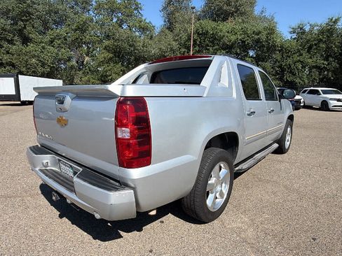 Used 2012 Chevrolet Avalanche LS w/ All-Star Edition RWD image 5