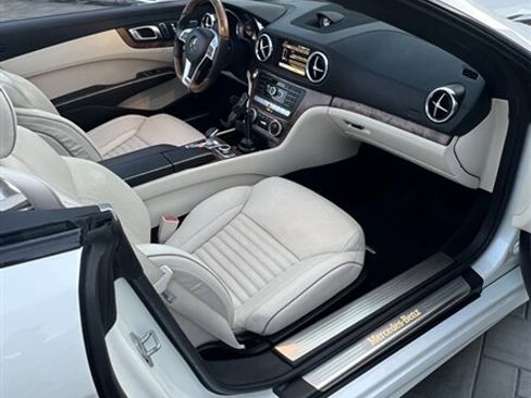 Used 2013 Mercedes-Benz SL 550 image 18
