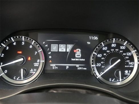 Used 2020 Toyota Highlander XLE image 9