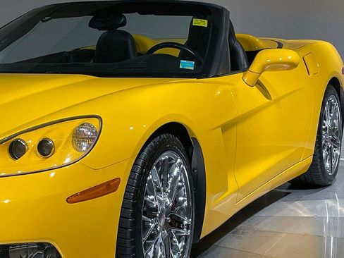 Used 2005 Chevrolet Corvette Convertible w/ Preferred Equipment Group RWD image 15