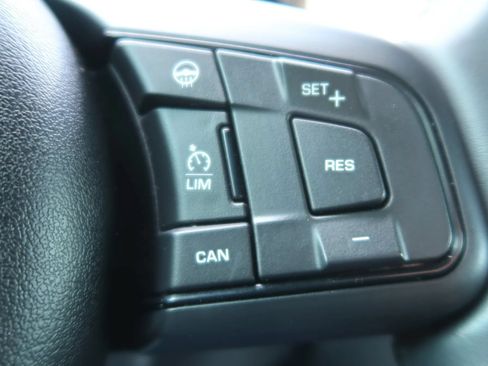 Used 2020 Jaguar F-TYPE R AWD/4WD image 35