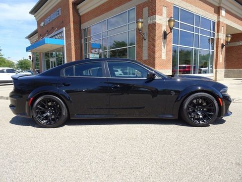 Used 2023 Dodge Charger SRT Hellcat w/ Harman/Kardon Audio Group image 4