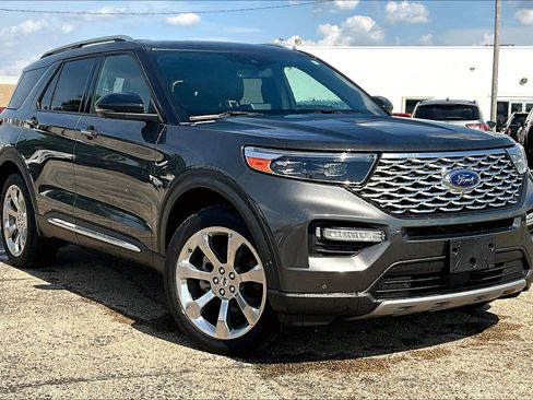 Used 2020 Ford Explorer Platinum w/ Premium Technology Package image 39