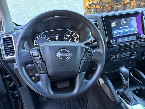 Used 2022 Nissan Frontier SV AWD/4WD image 15