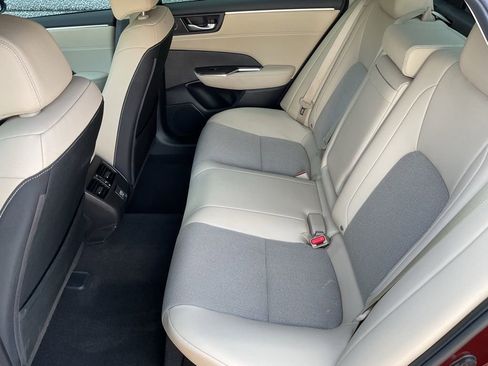 Used 2018 Honda Clarity Plug-In Hybrid image 19