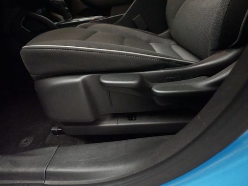 Used 2025 Chevrolet TrailBlazer LT AWD/4WD image 28