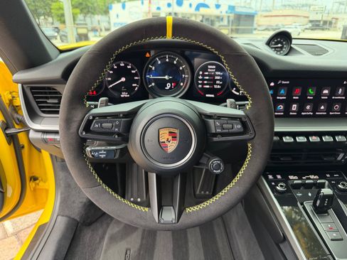 Used 2022 Porsche 911 Carrera RWD image 31
