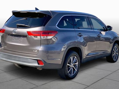 Used 2019 Toyota Highlander XLE image 13