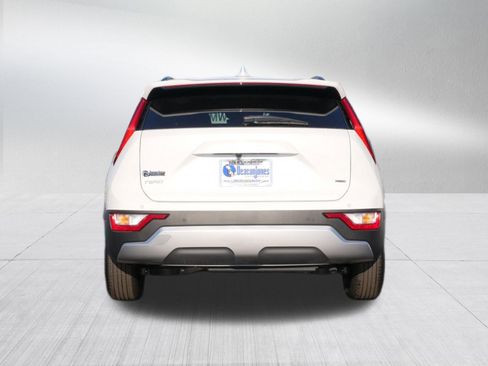 New 2025 Kia Niro EX image 4