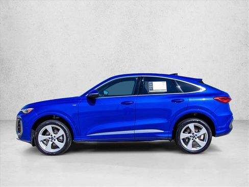 Certified 2025 Audi Q5 Premium Plus w/ Premium Plus AWD/4WD image 8