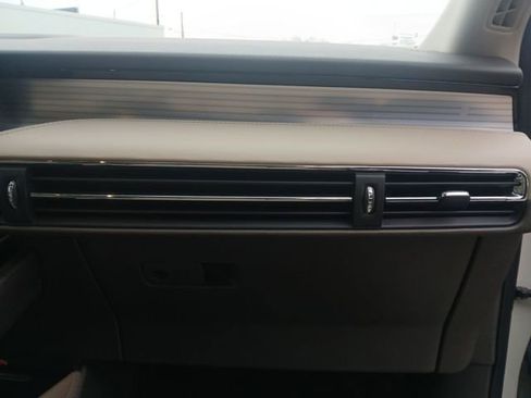 Used 2022 Lincoln Corsair AWD w/ Equipment Group 101A image 55