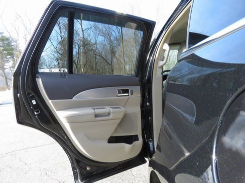 Used 2014 Lincoln MKX AWD w/ Equipment Group 101A image 18