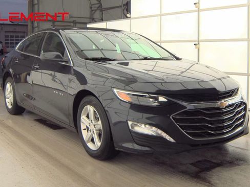 Used 2023 Chevrolet Malibu LT image 3