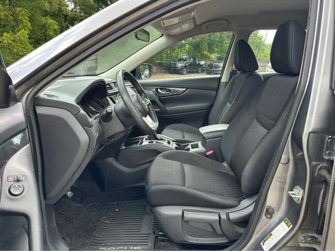 Used 2018 Nissan Rogue S AWD/4WD image 9
