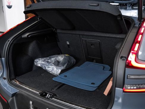 Used 2023 Volvo C40 P8 Recharge Ultimate image 53