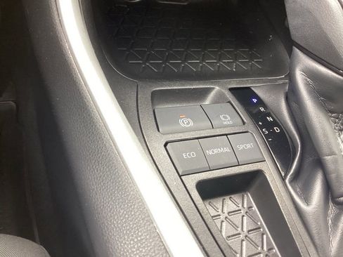 Used 2023 Toyota RAV4 LE FWD image 18