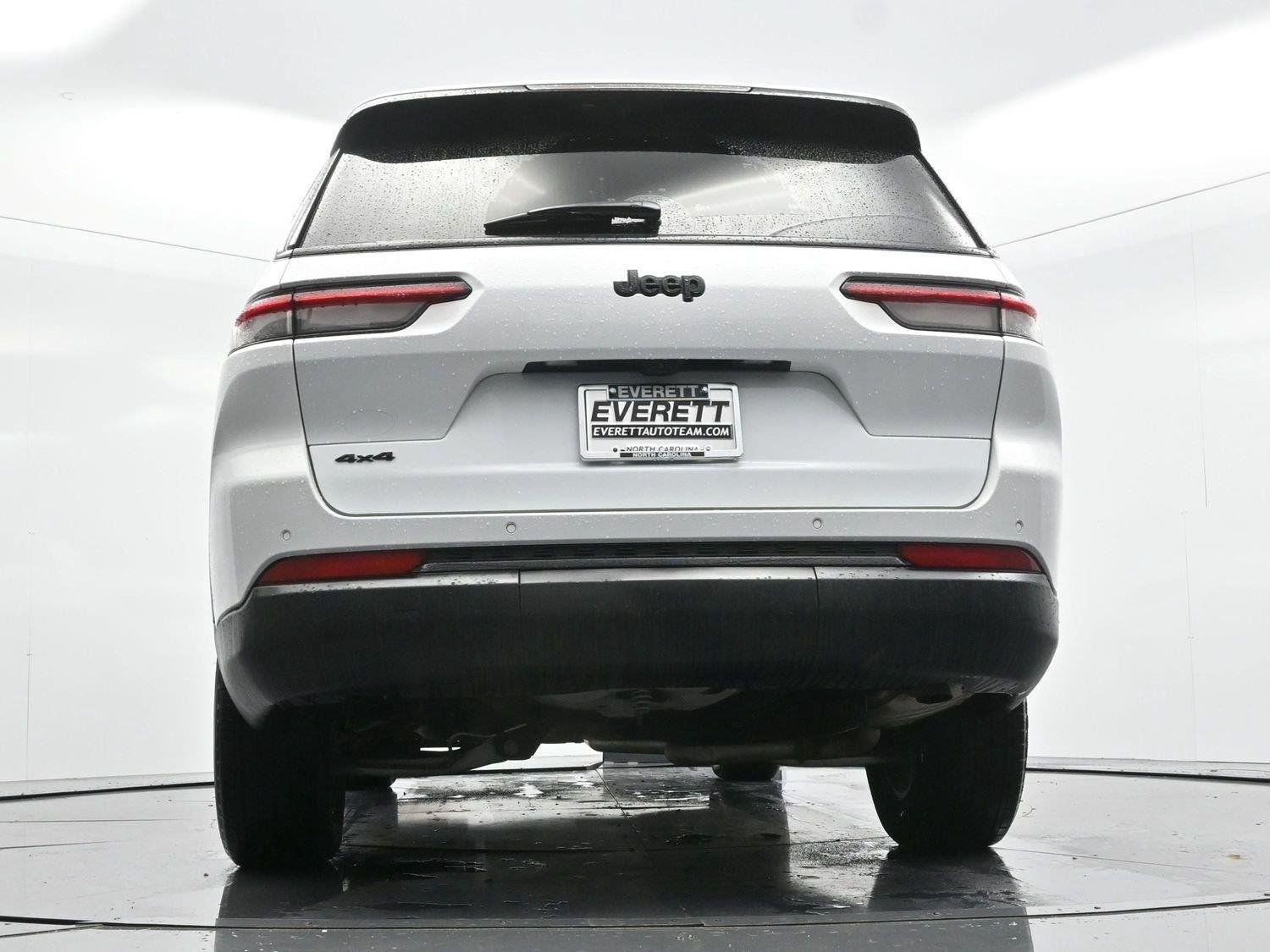 Used 2024 Jeep Grand Cherokee L Altitude AWD/4WD image 54