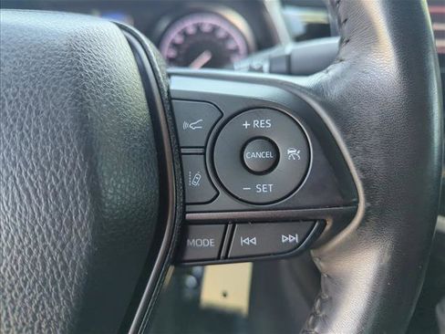 Used 2023 Toyota Camry SE FWD image 13