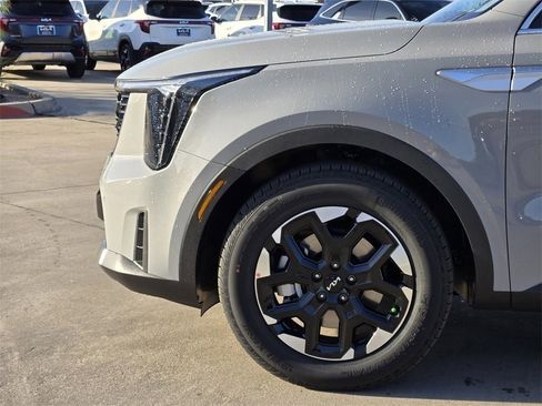 New 2026 Kia Sorento S image 5