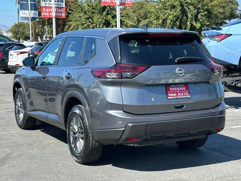 Used 2024 Nissan Rogue S FWD image 4