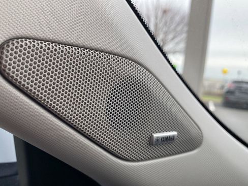 New 2026 Mitsubishi Outlander SEL image 29